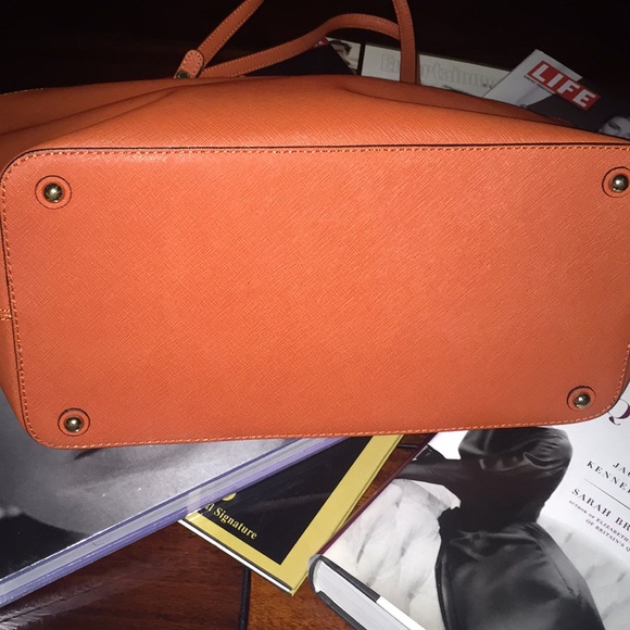 SOLD SOLD .Calvin Klein tote in a beautiful orange - Picture 2 of 3